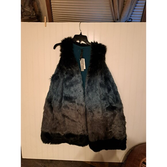 Melissa McCarthy Size 1X Seven 7 Faux Fur Vest - Picture 3 of 5